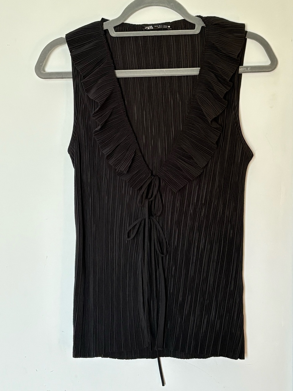 Zara Plissé Pleated Ruffle Tie-Front Vest/Top in black SMALL